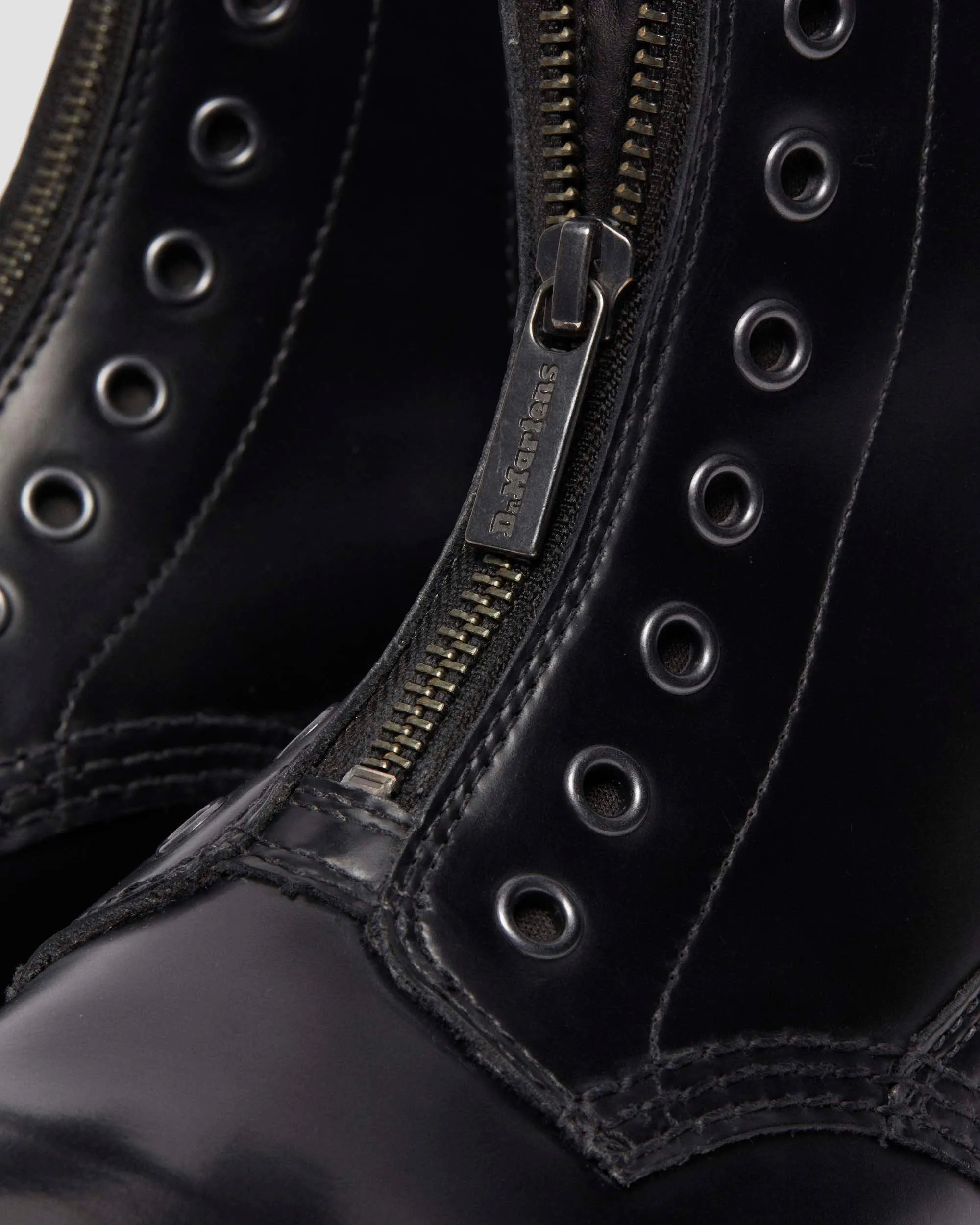 1460 Gusset Polished Smooth Leather Boots