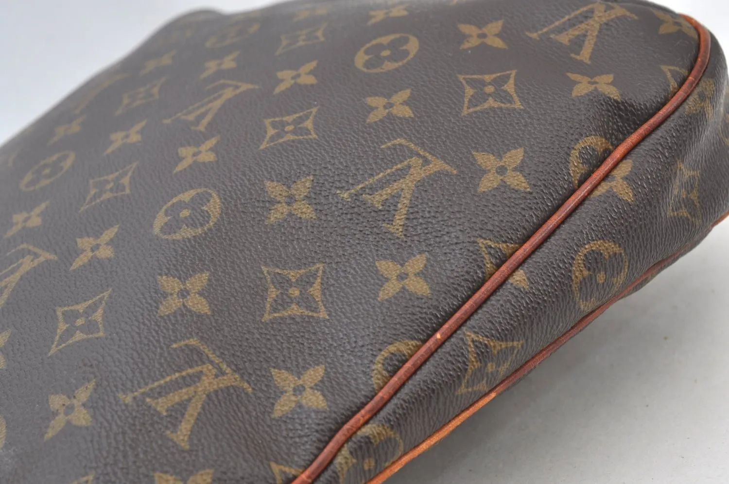 Aut Louis Vuitton Monogram Odeon MM Shoulder Cross Bag M56389 LV Junk J8568