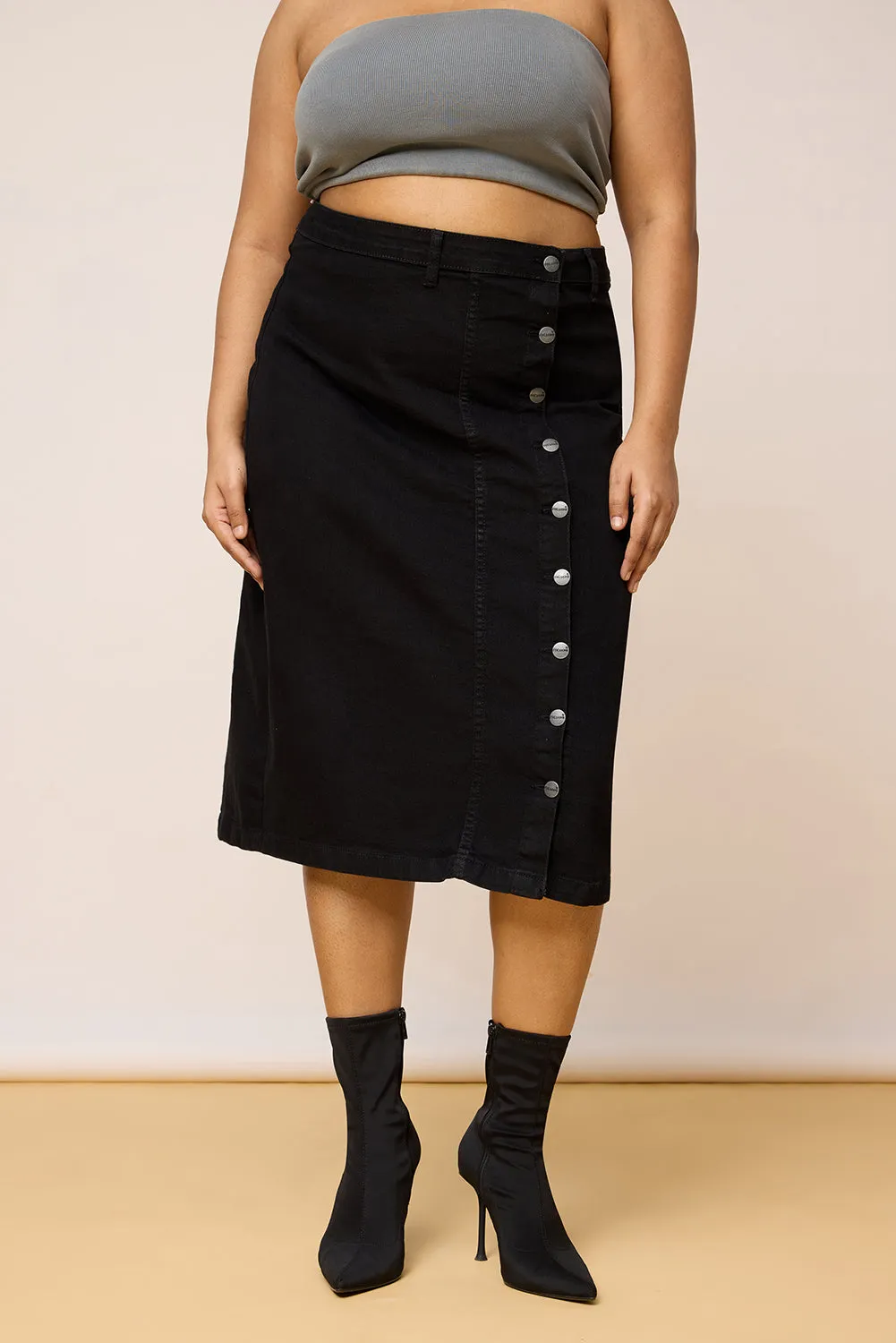 Curve Chic Black Bodycon Statement Button Skirt