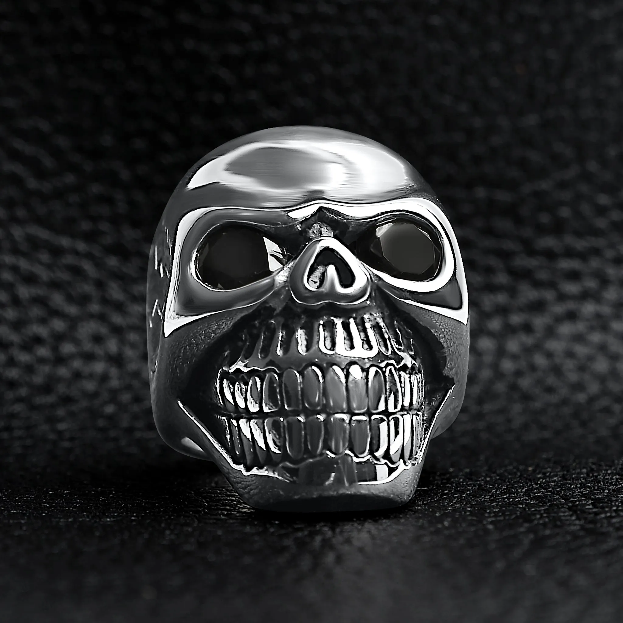 Detailed Cracked Skull with CZ Eyes Stainless Steel Ring / SCR4033