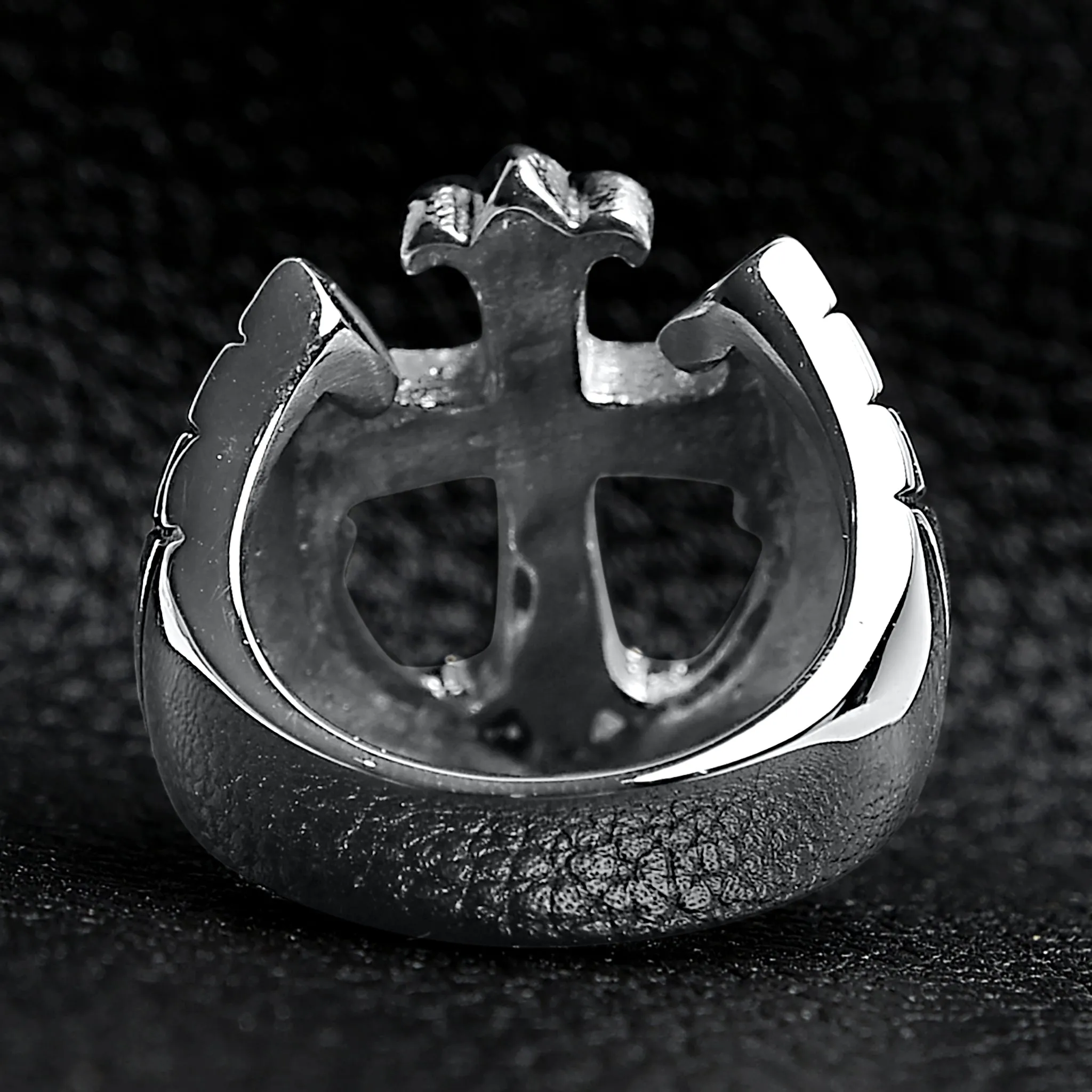 Detailed Cutout Cross Stainless Steel Ring / SCR4018