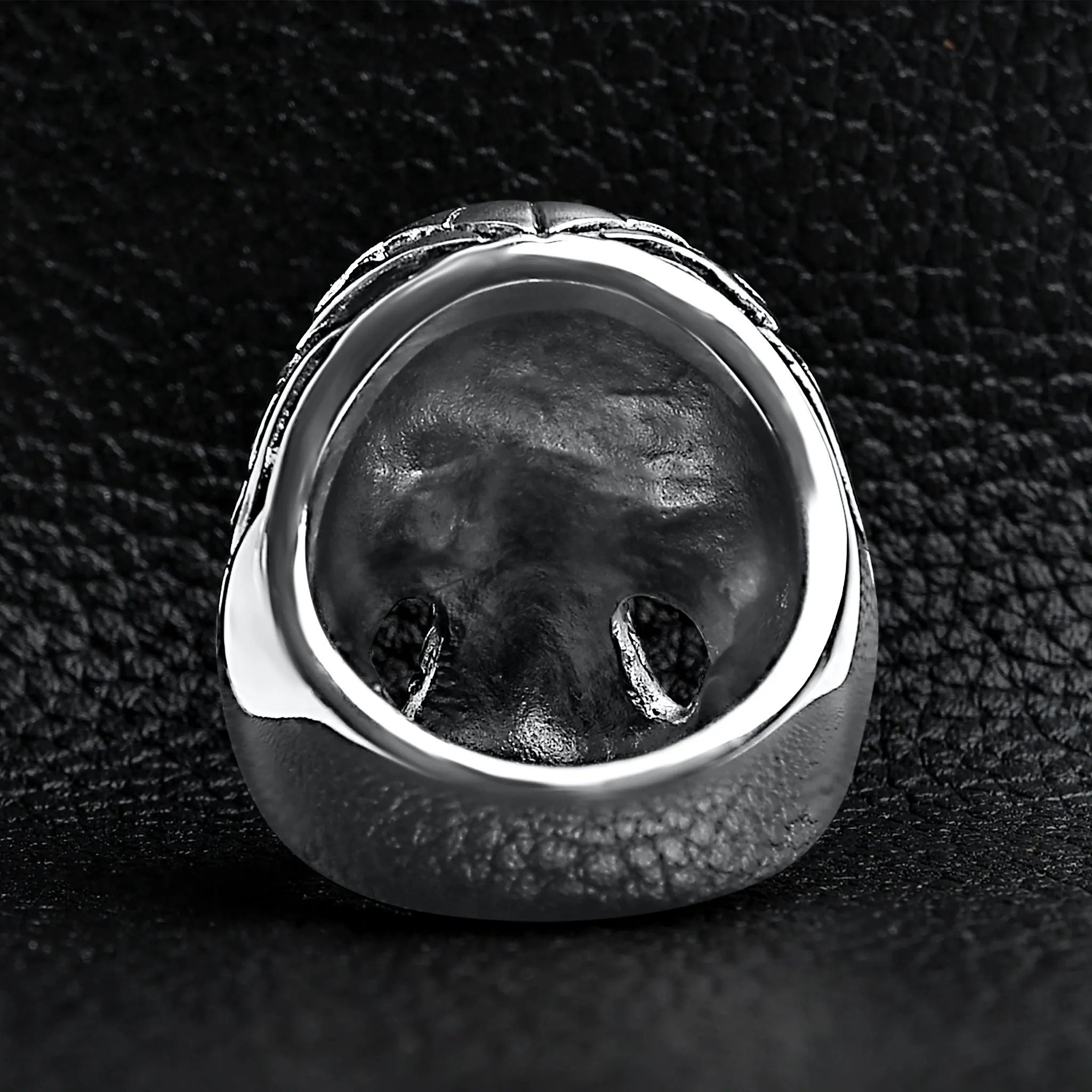 Detailed Skull Stainless Steel Ring / SCR4051