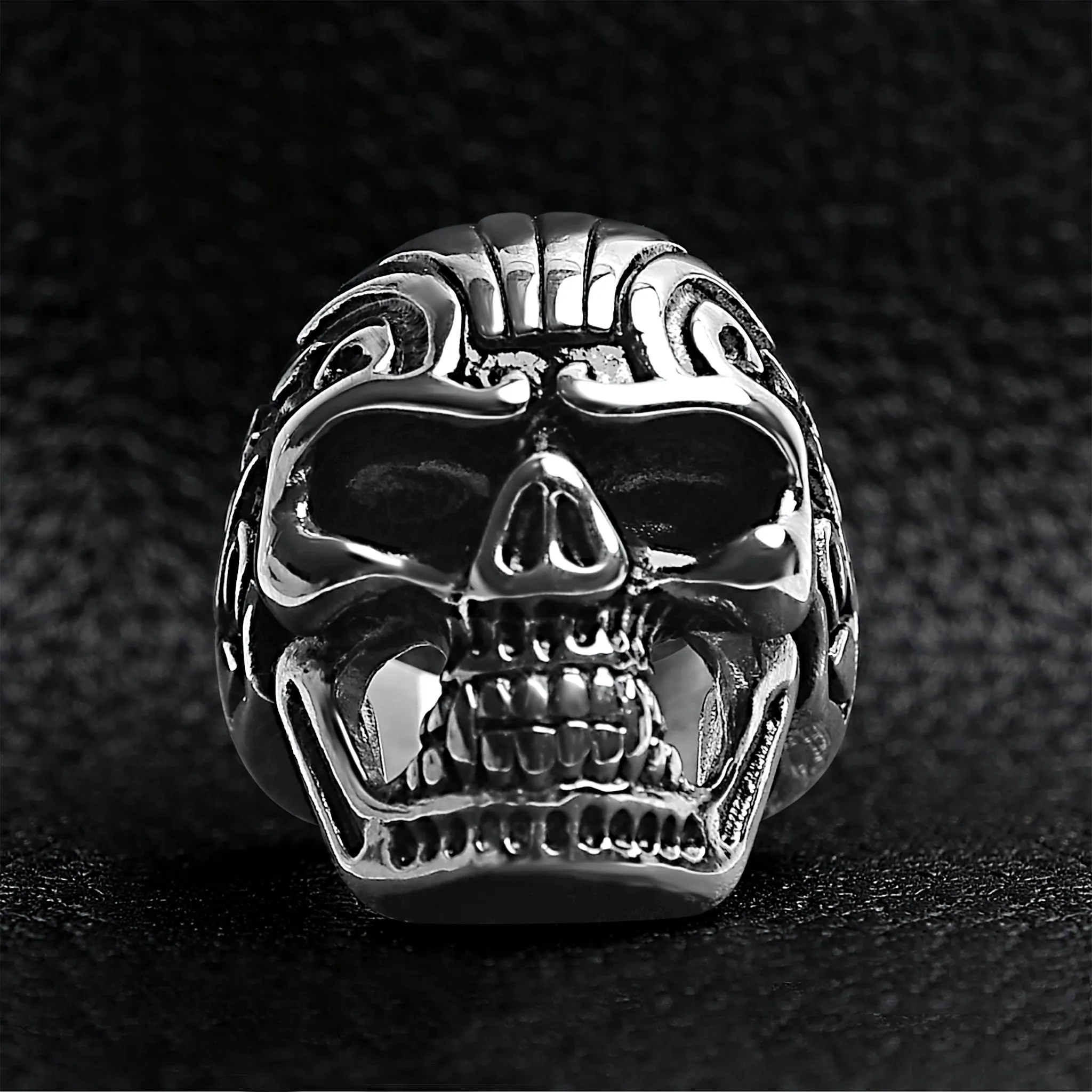 Detailed Skull Stainless Steel Ring / SCR4051