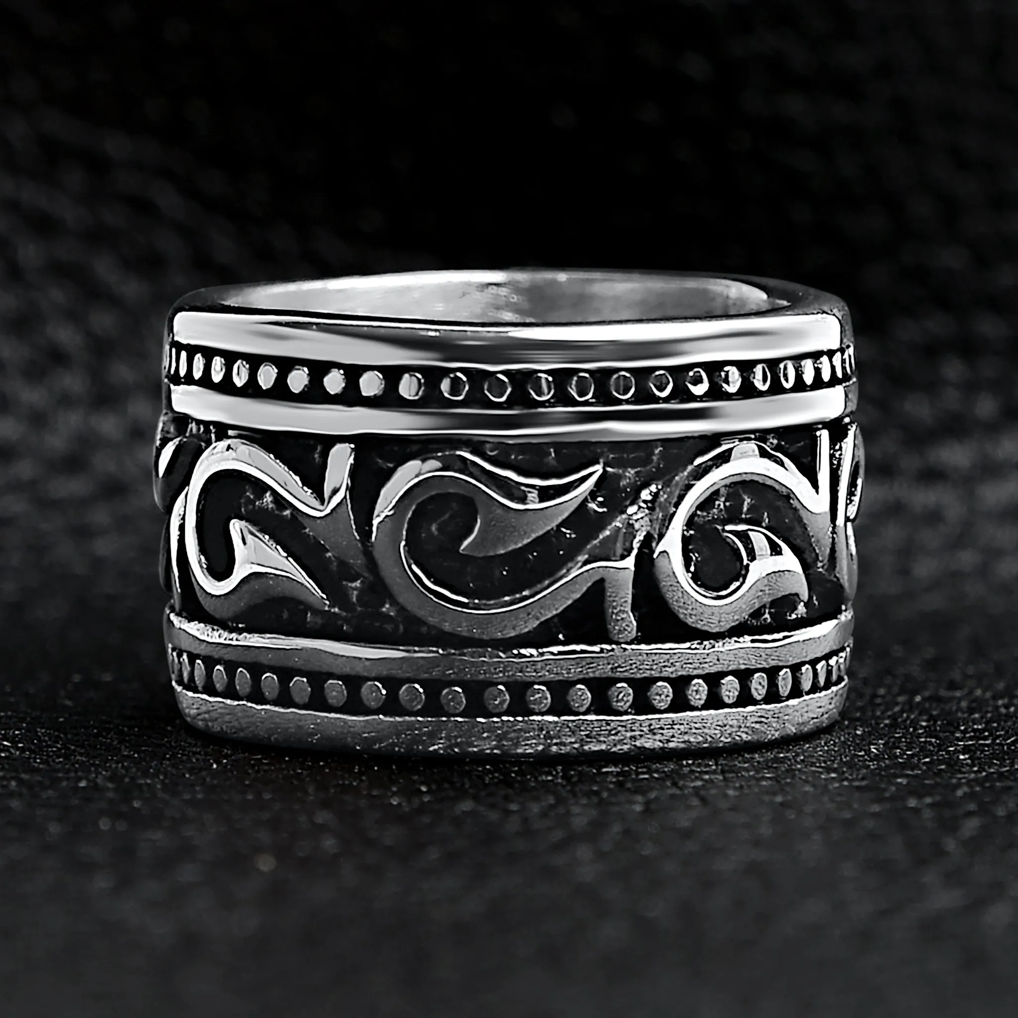 Detailed Tribal Stainless Steel Ring / SCR4017