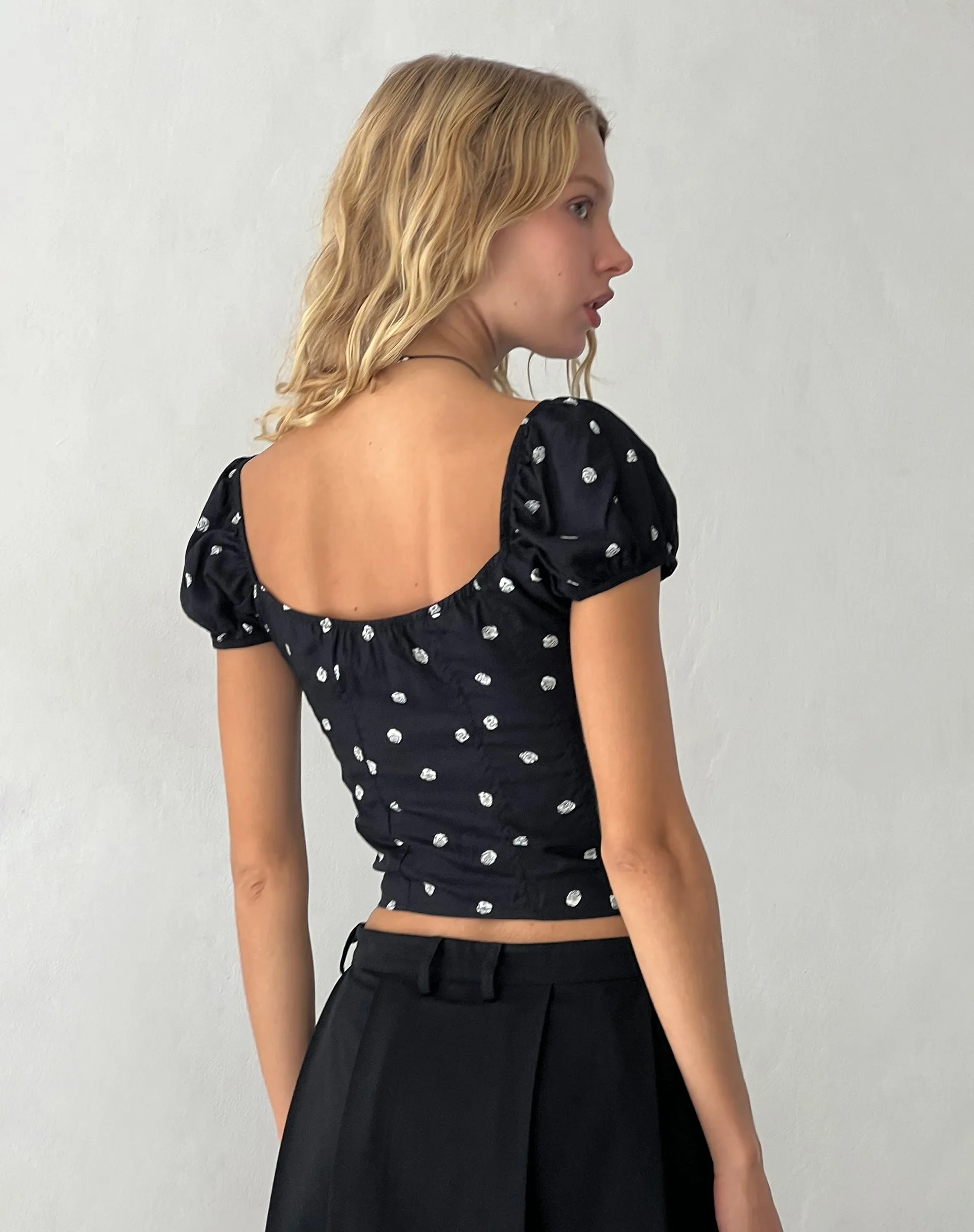 Leify Sweetheart Top in Ditsy Rose Black