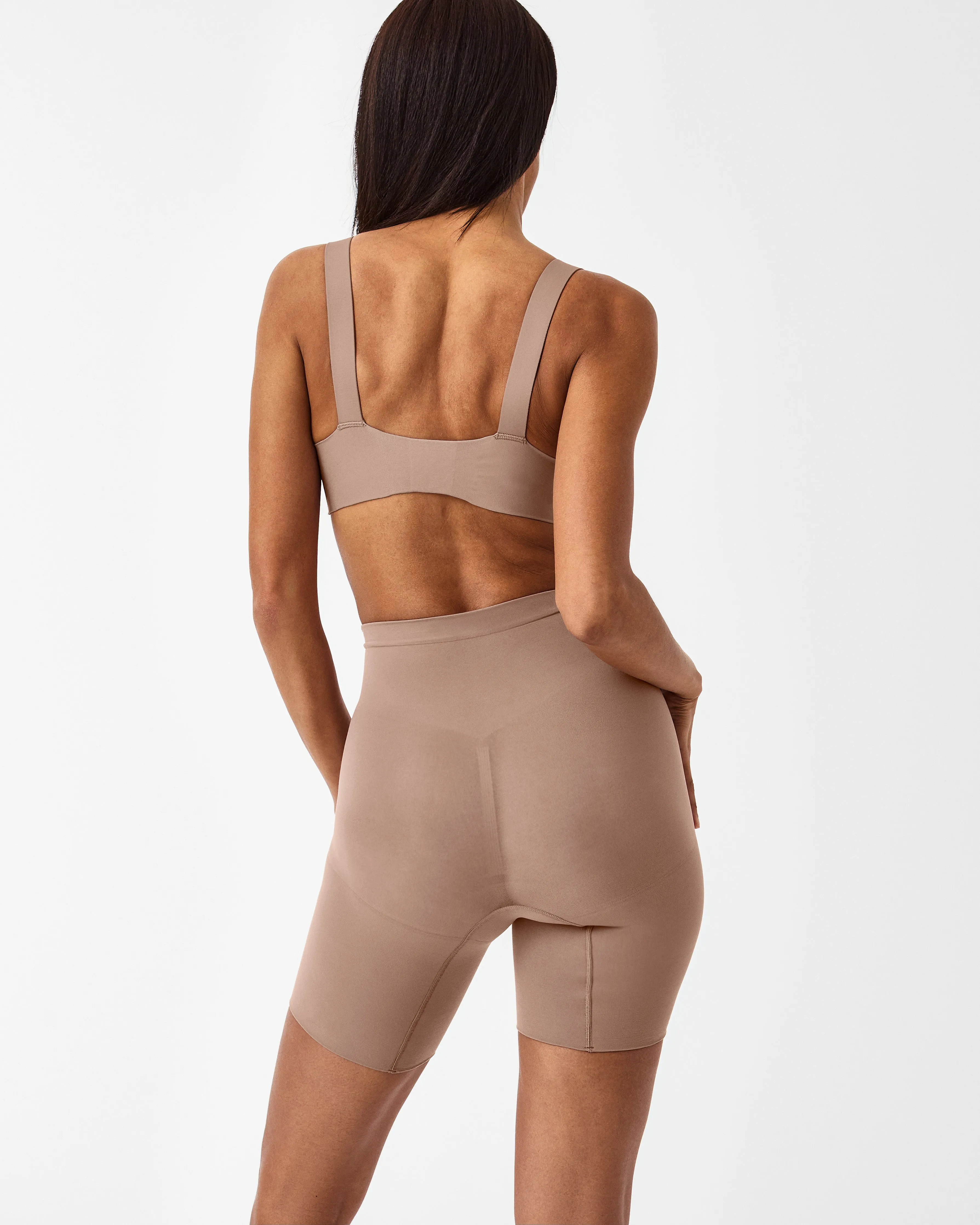 SPANXsculpt Seamless Power Mid-Thigh Short